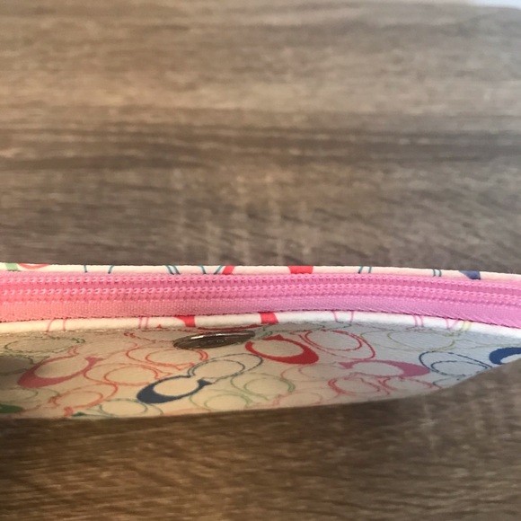 Çoach Multicolour Wristlet - Picture 5 of 5